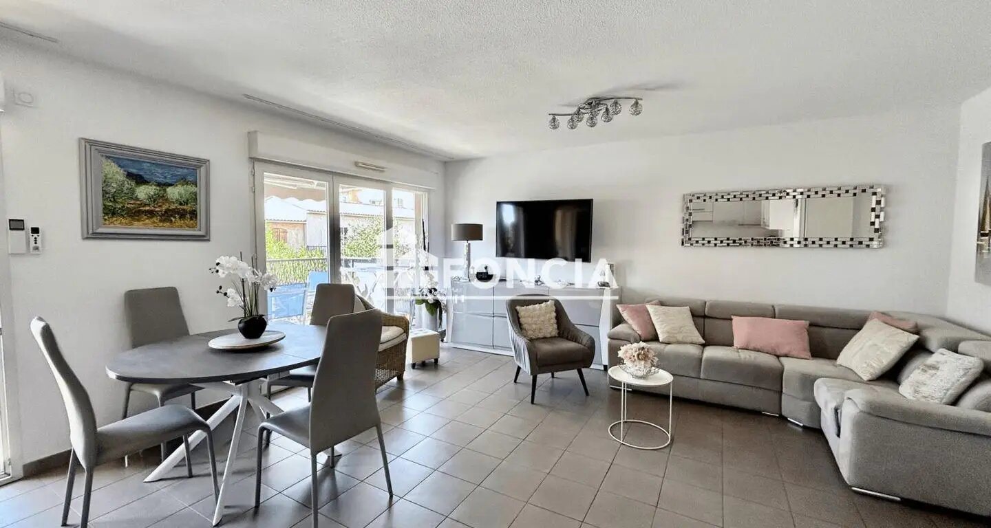 Appartement à vendre, 65m², Fréjus