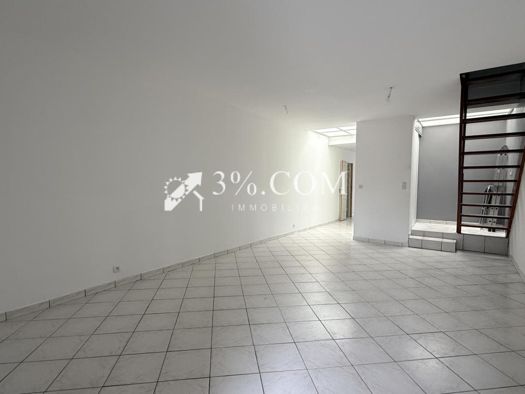 Maison à vendre, 105m², Neuville-en-Ferrain