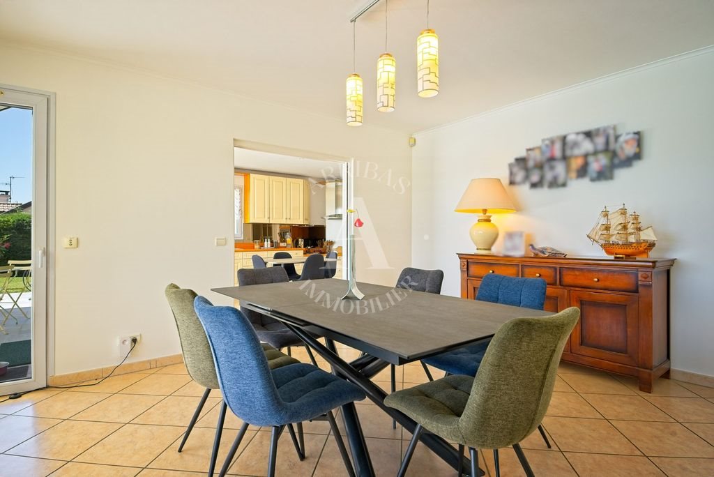Maison à vendre, 224m², Prévessin-Moëns