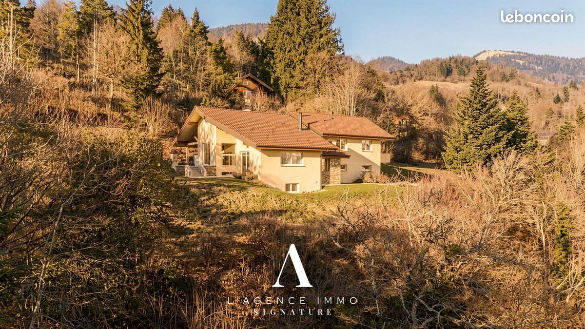 Maison à vendre, 262m², Gex