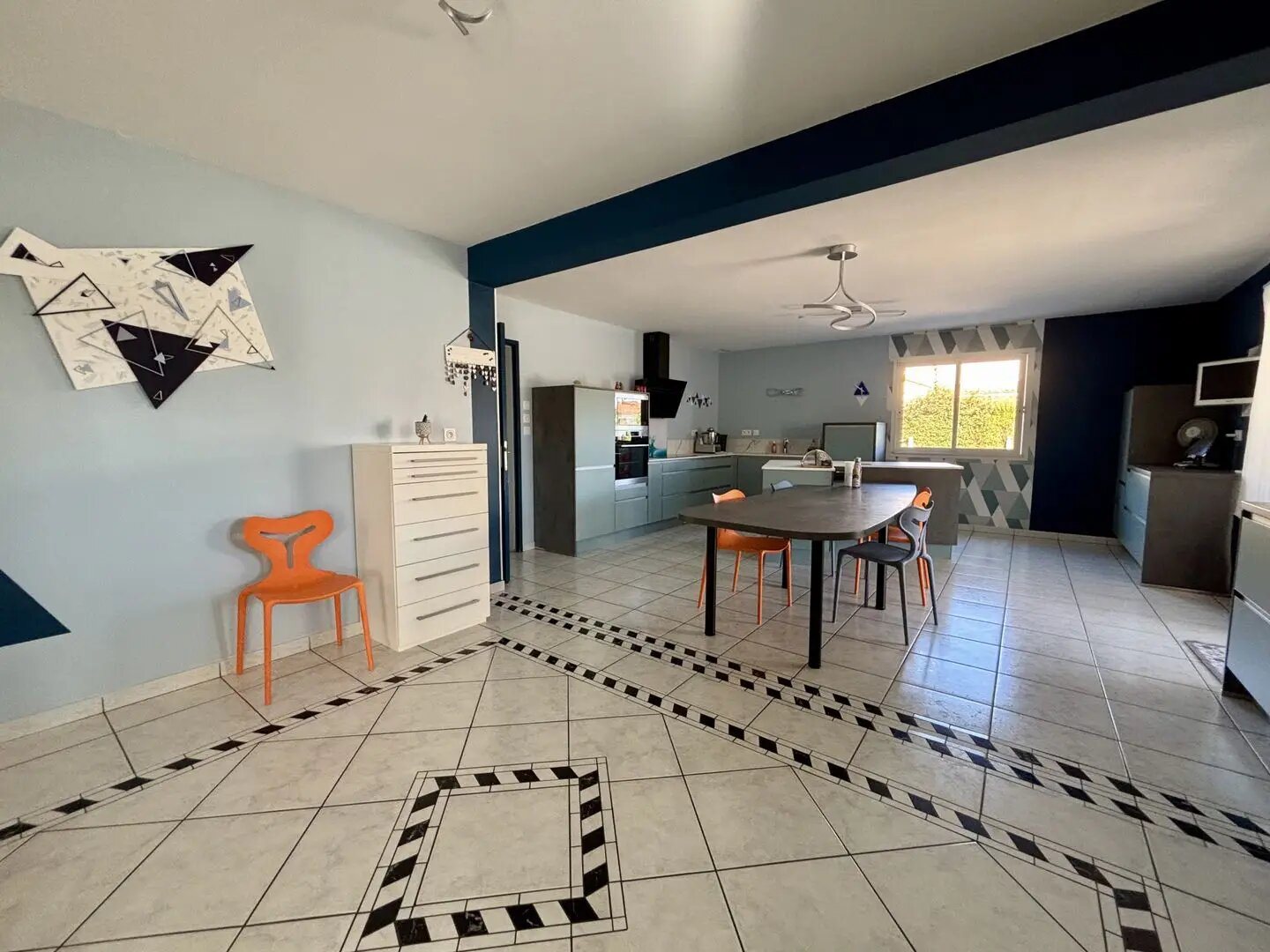 Maison à vendre, 185m², Neuville-de-Poitou