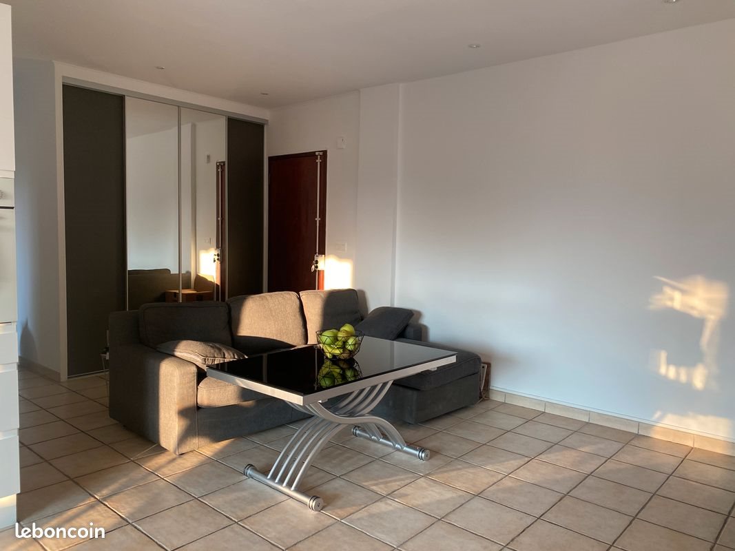 Appartement à louer, 57m², Nice