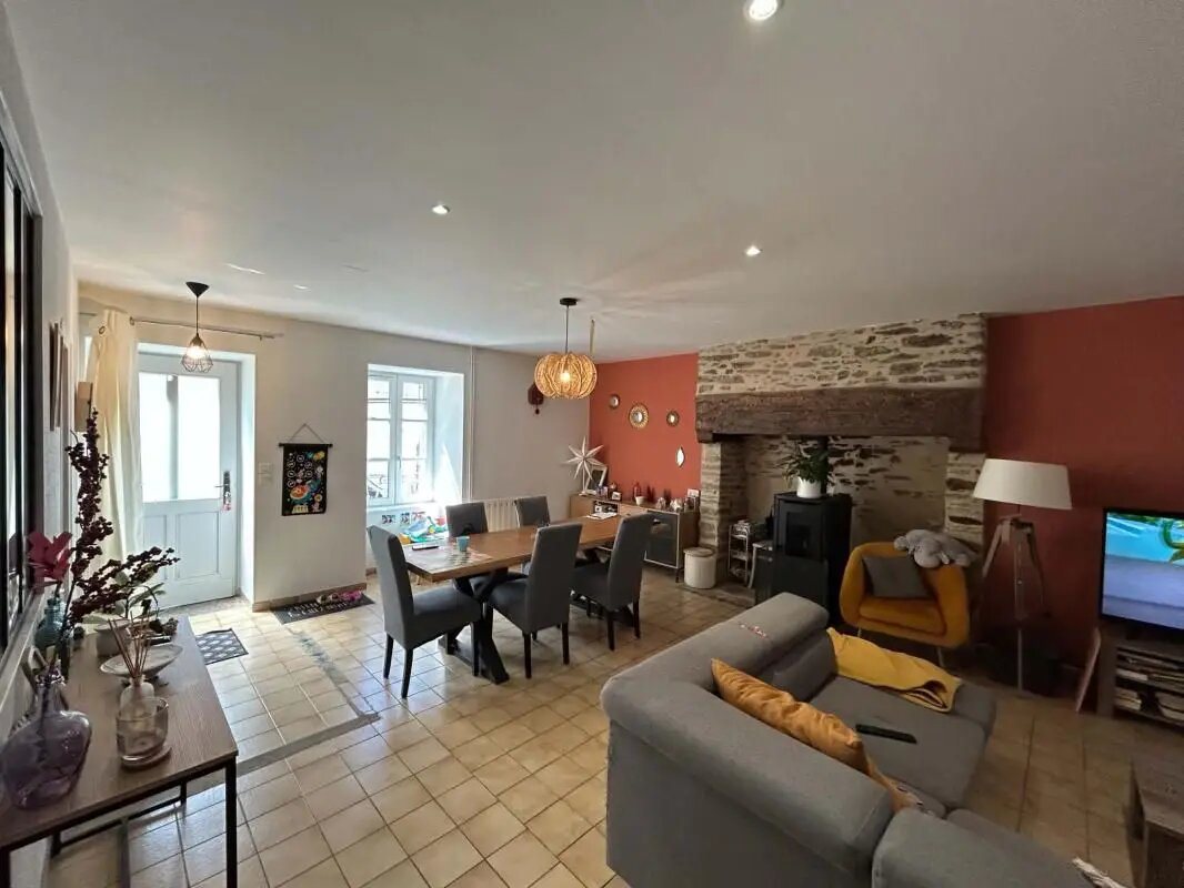 Maison à vendre, 175m², Saint-Yrieix-la-Perche