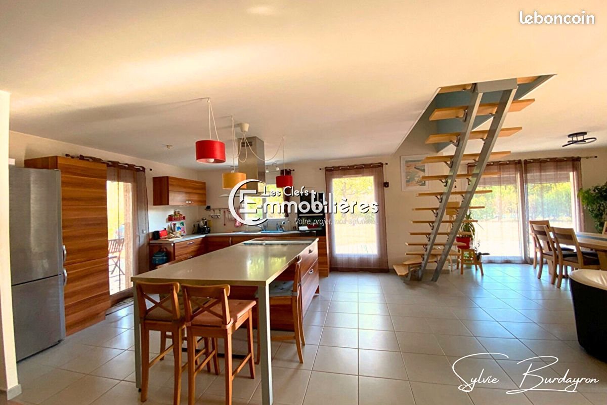 Maison à vendre, 158m², Orgelet