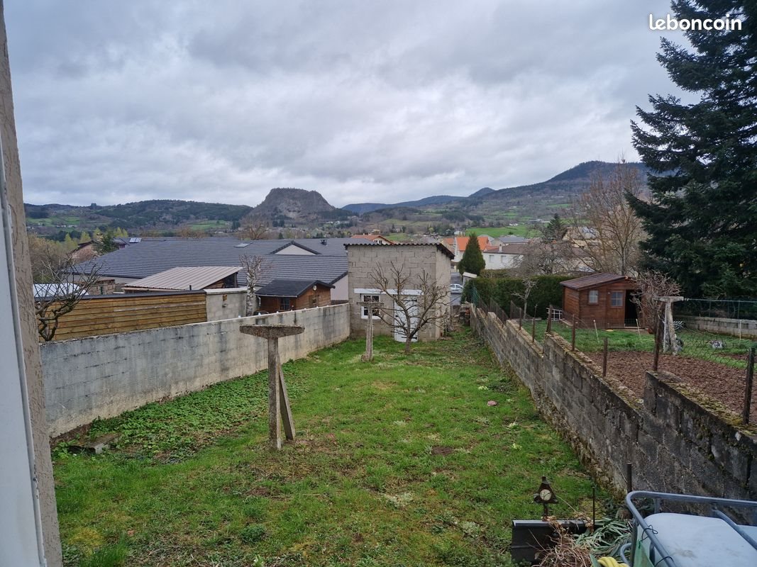 Maison à louer, 69m², Saint-Julien-Chapteuil