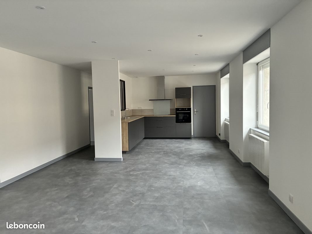 Appartement à louer, 85m², Langogne