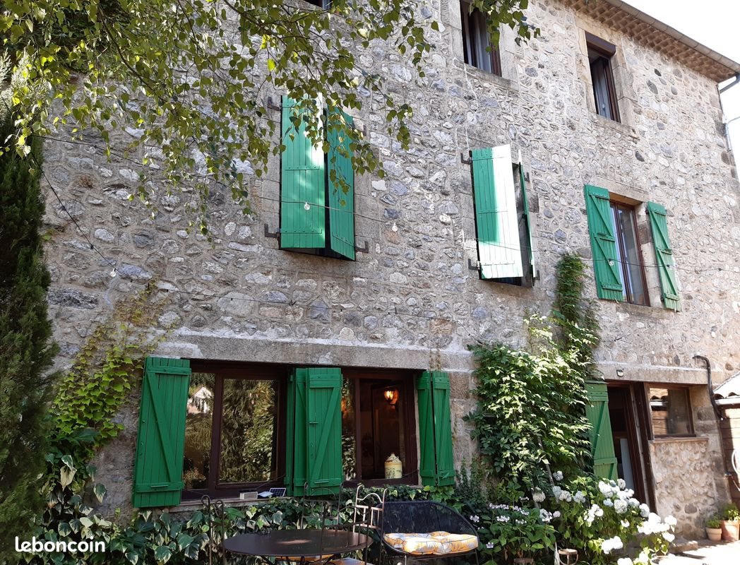 Maison à vendre, 182m², Mayres