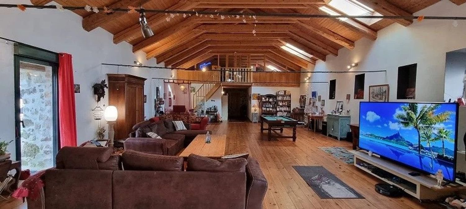 Maison à vendre, 470m², Le Chambon-sur-Lignon