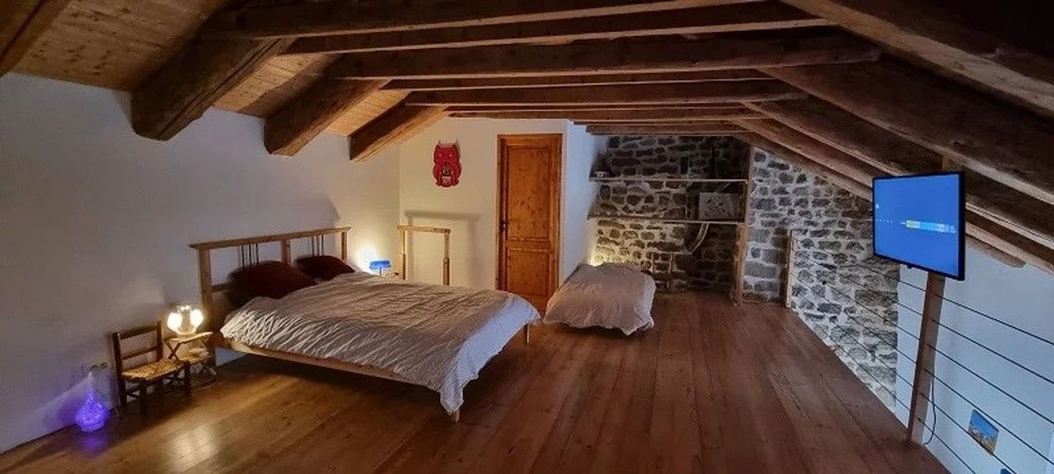 Maison à vendre, 470m², Le Chambon-sur-Lignon
