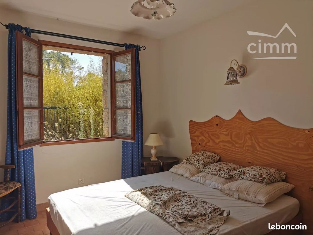 Maison à vendre, 696m², Lablachère