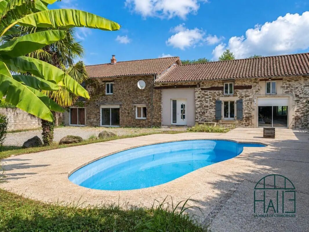 Maison à vendre, 220m², Châlus