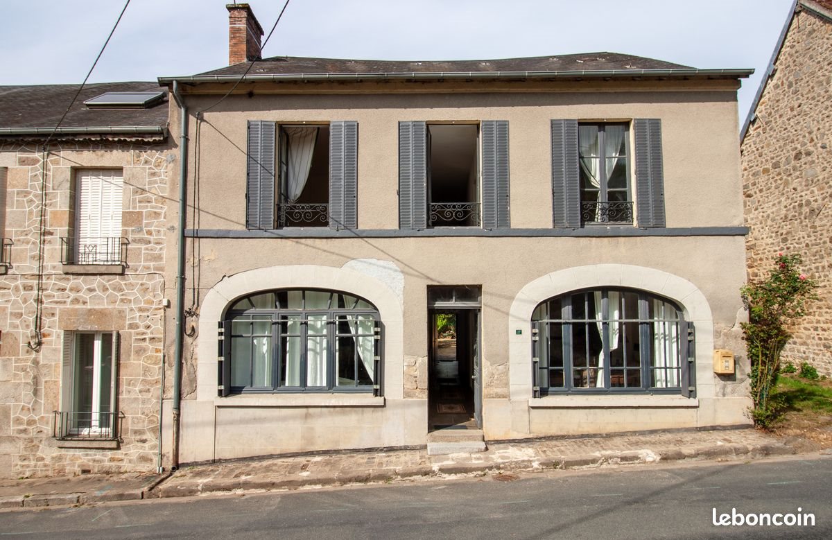 Maison à vendre, 210m², Saint-Georges-la-Pouge