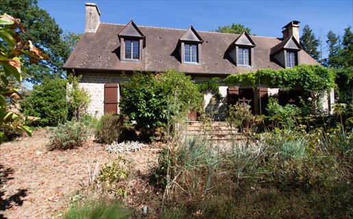 8 pièces 192 m² · à Saint-Maixant · 192 m² · 362 000 €