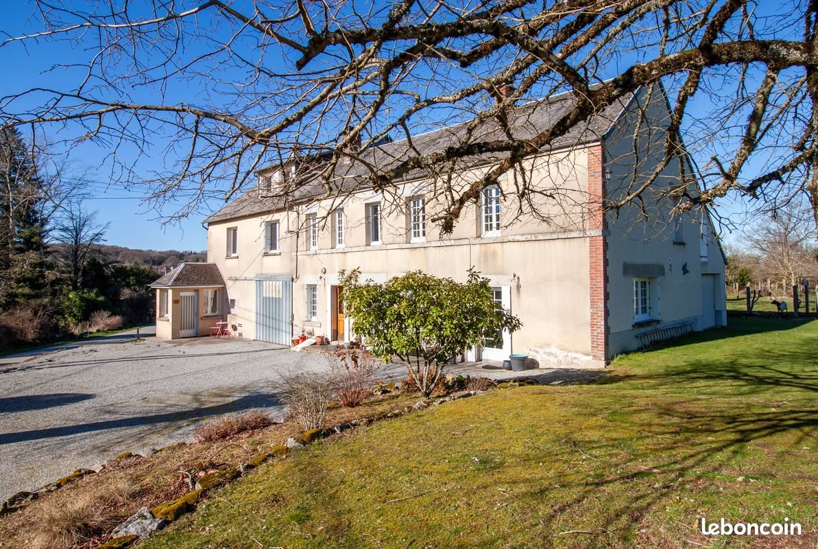 Maison à vendre, 260m², Saint-Yrieix-les-Bois