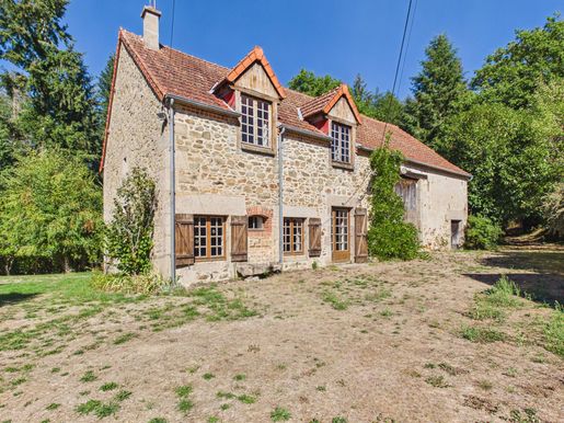 Maison 4 pièces 106 m² · à Clugnat · 106 m² · 107 000 €