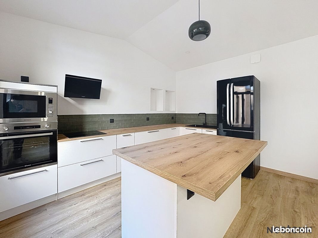 Appartement à louer, 99m², Saint-Etienne