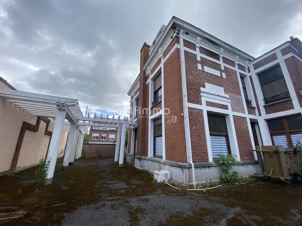 Maison à vendre, 239m², Crespin