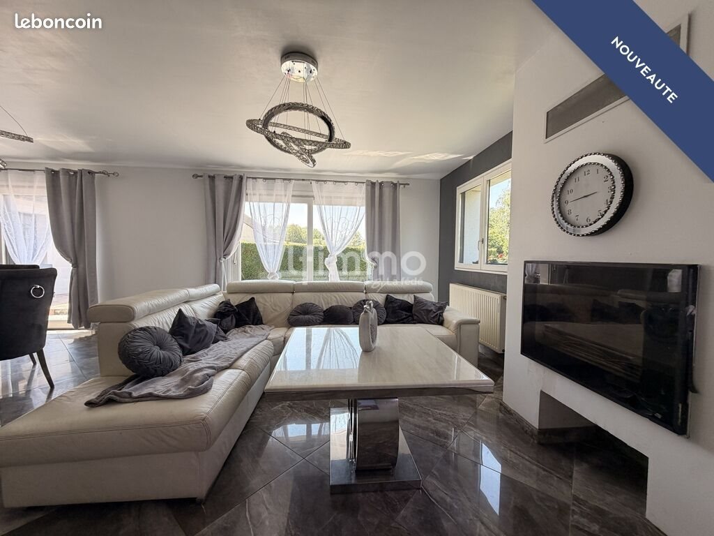 Maison à vendre, 1m², Crespin