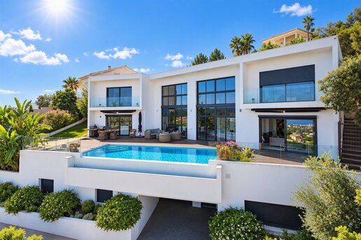Maison 4 pièces 370 m² · à Fréjus · 370 m² · 3 800 000 €