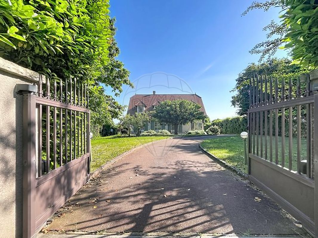 Maison à vendre, 224m², Domarin