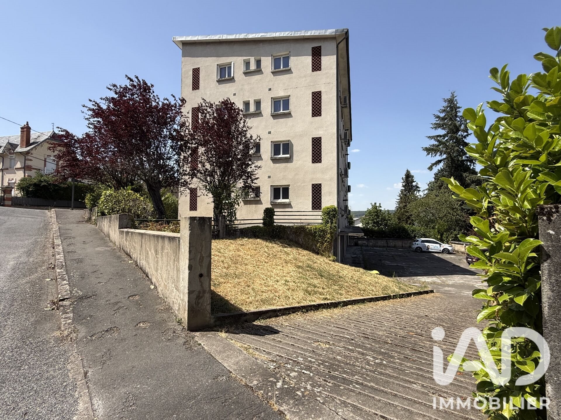 Maison à vendre, 1244m², Saint-Amand-Montrond