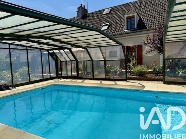Maison à vendre, 221m², Saint-Amand-Montrond