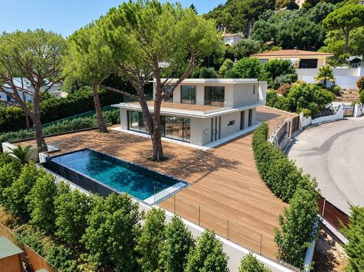 Maison 264 m² · à Roquebrune-Cap-Martin · 264 m² · 7 500 000 €