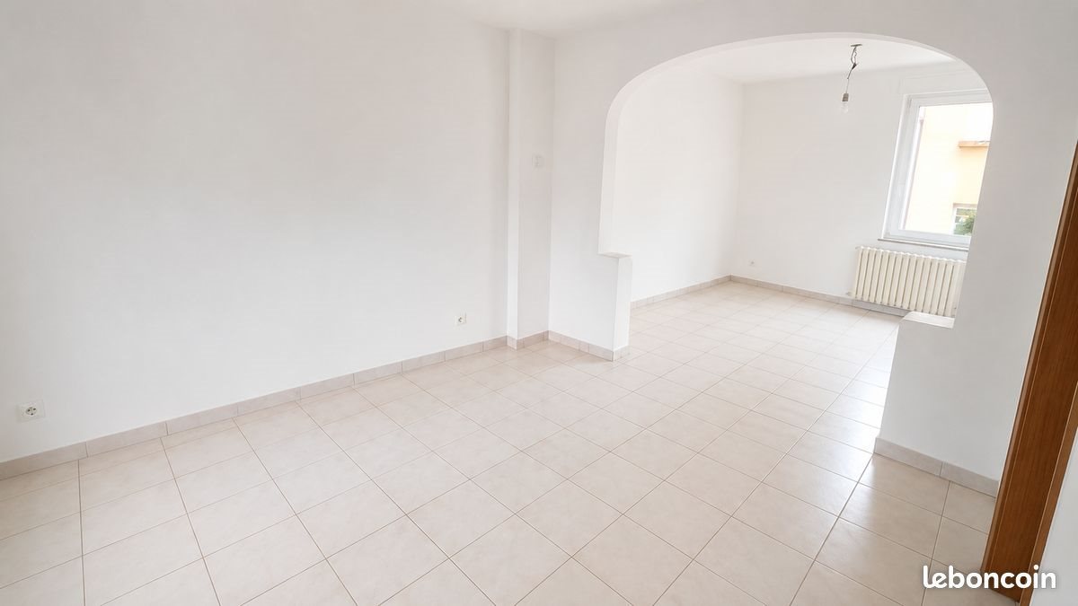 Appartement à louer, 70m², Knutange