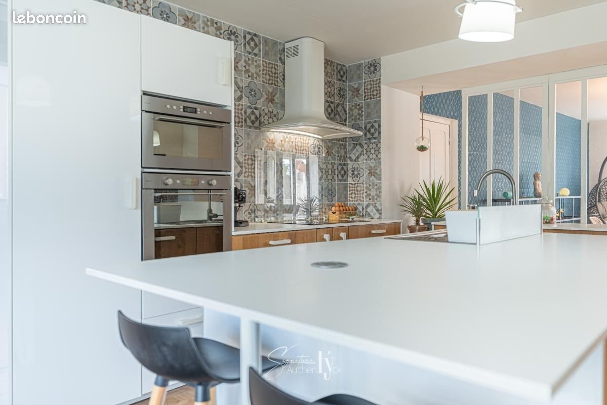 Maison à vendre, 289m², Saint-Gence
