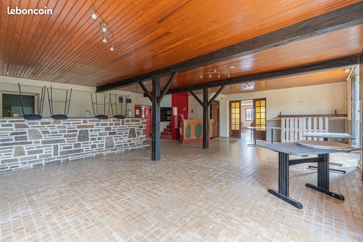 Maison à vendre, 360m², Saint-Germain-les-Belles