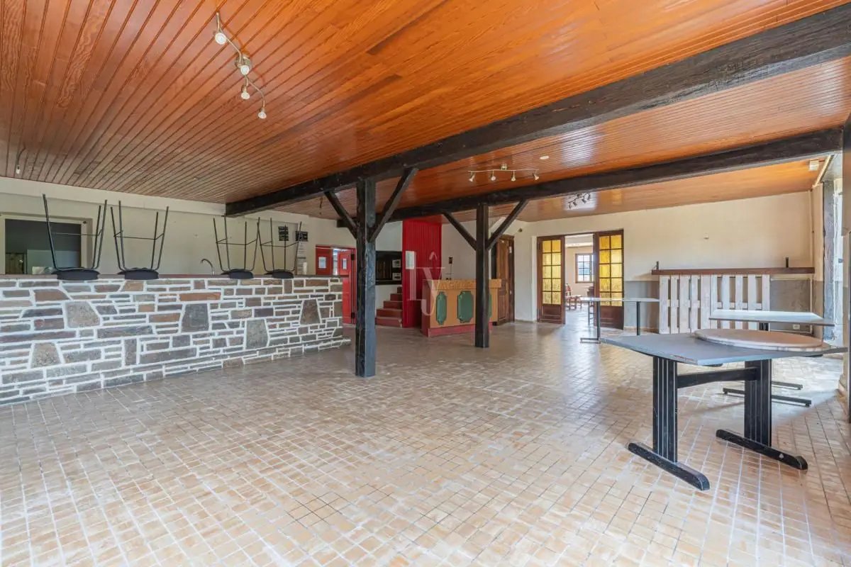 Maison à vendre, 360m², Saint-Germain-les-Belles