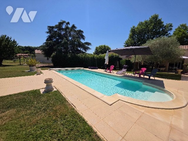 Maison à vendre, 240m², Sainte-Livrade-sur-Lot