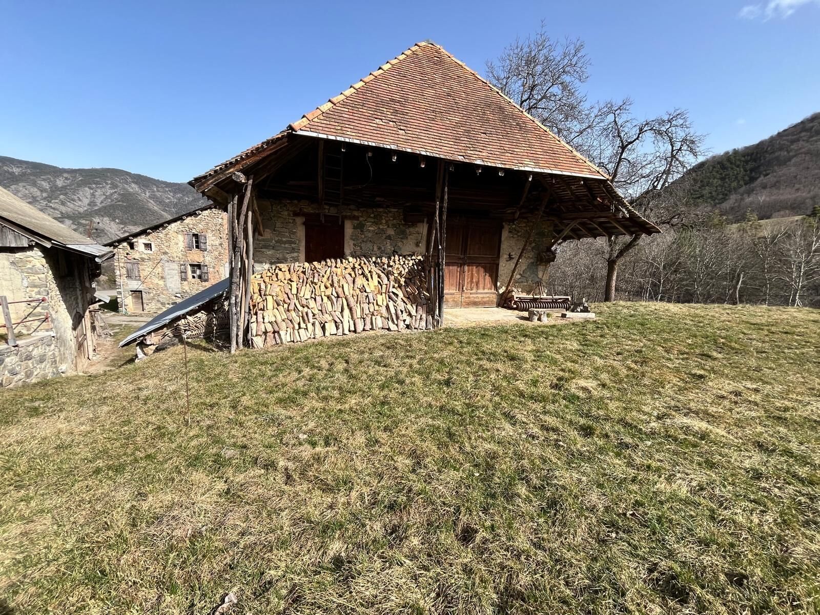 Maison à vendre, 114m², Bellaffaire