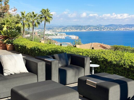 Appartement 5 pièces 180 m² · à Théoule-sur-Mer · 180 m² · 1 995 000 €
