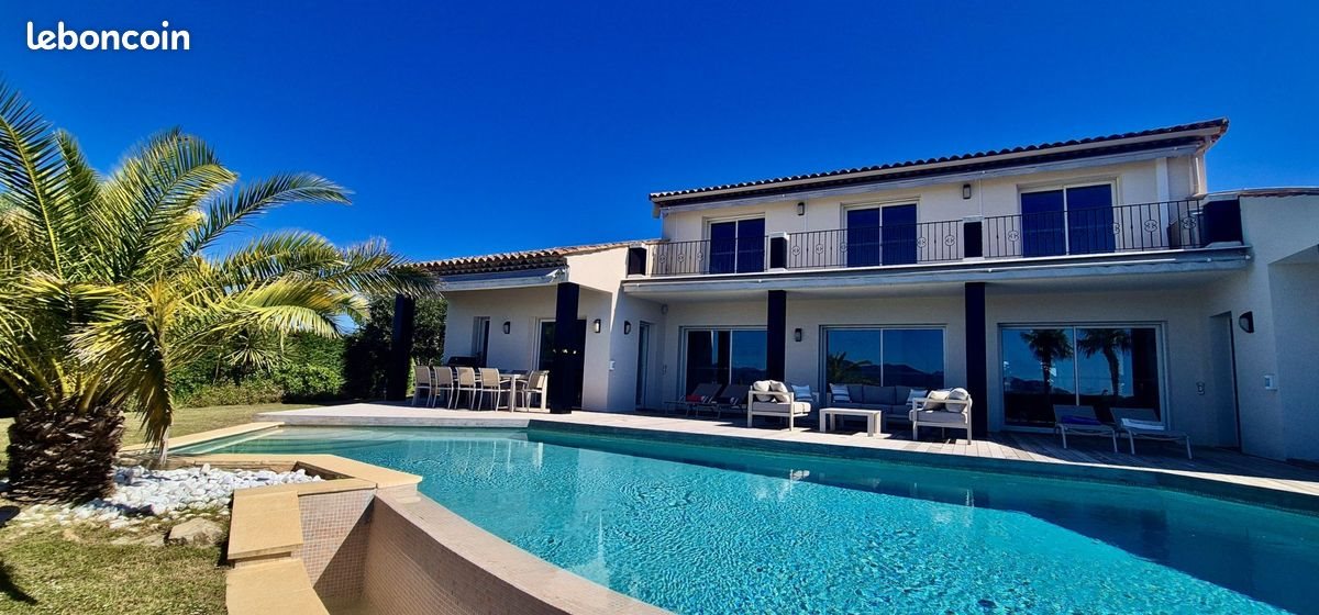 Maison à louer, 210m², Cannes-la-Bocca