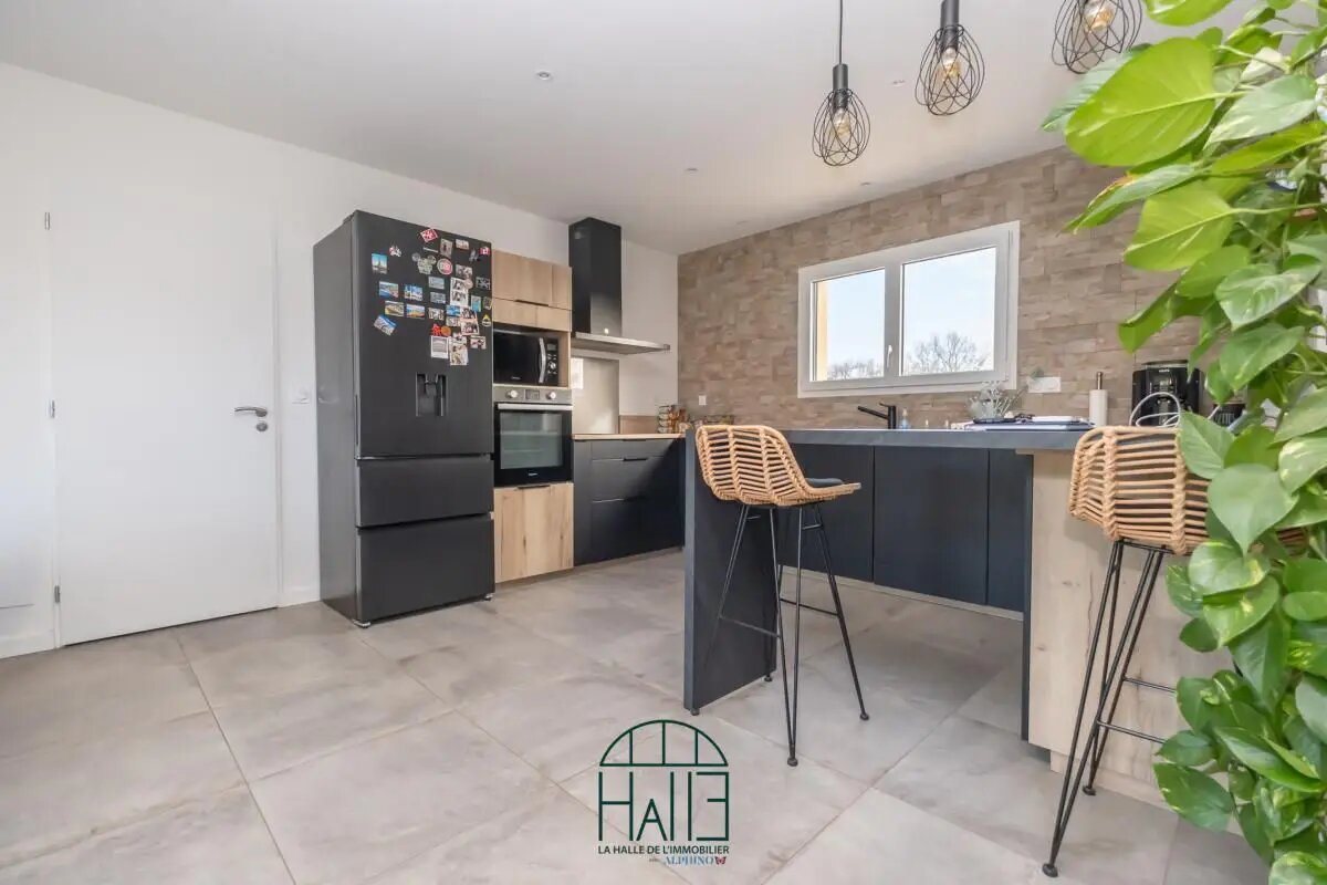 Maison à vendre, 92m², Varetz