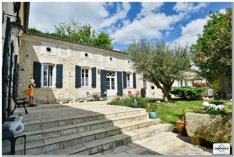 Maison à vendre, 385m², Pons