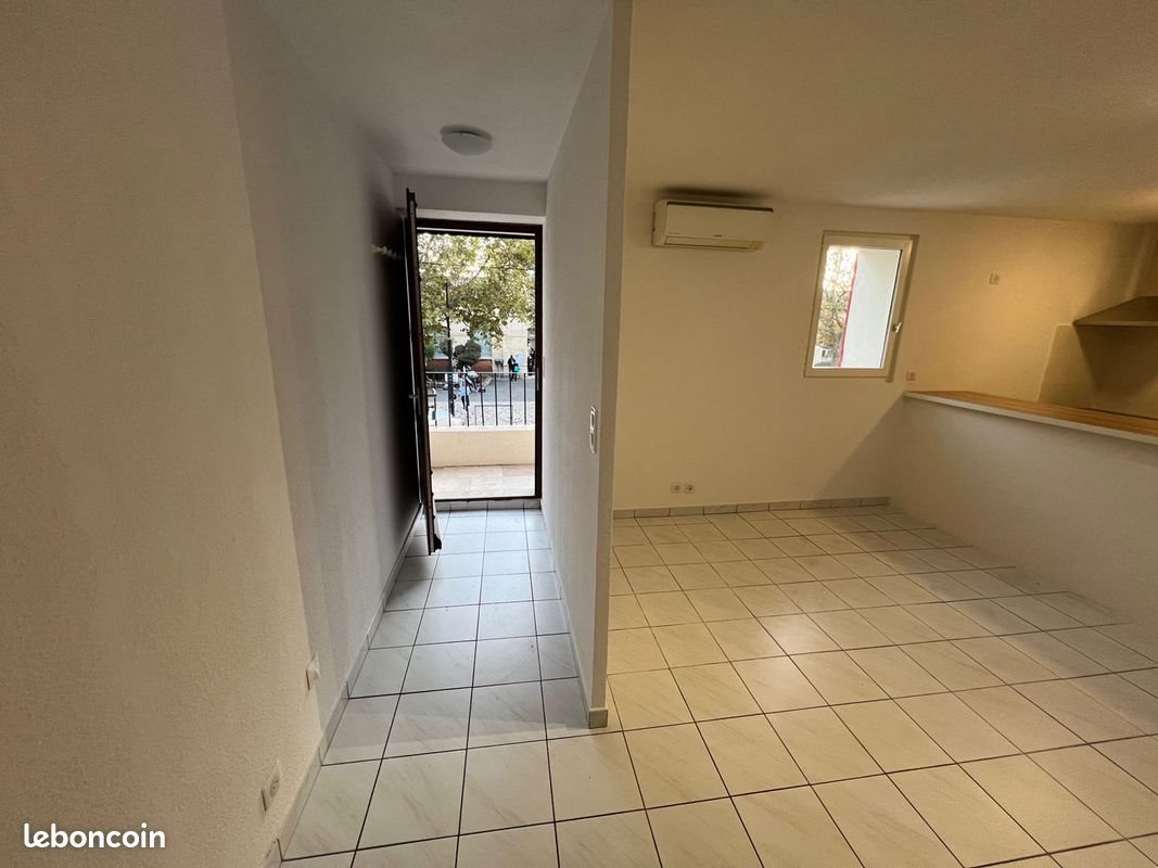 Appartement à louer, 46m², Eyguières