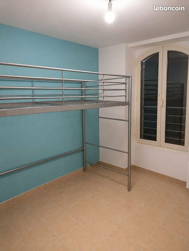 Appartement à louer, 63m², Eyguières