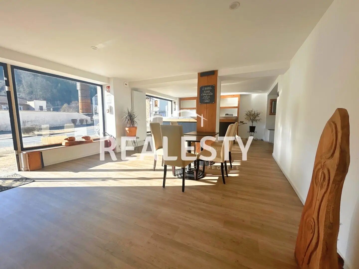 Maison à vendre, 300m², Saint-Vincent-de-Reins