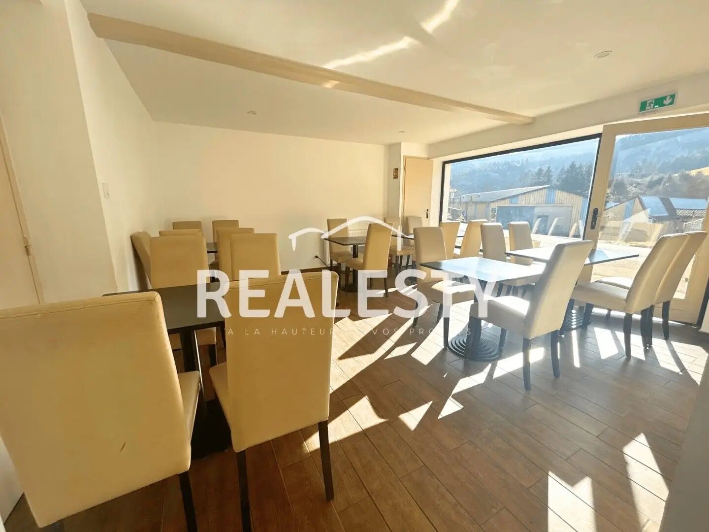 Maison à vendre, 300m², Saint-Vincent-de-Reins