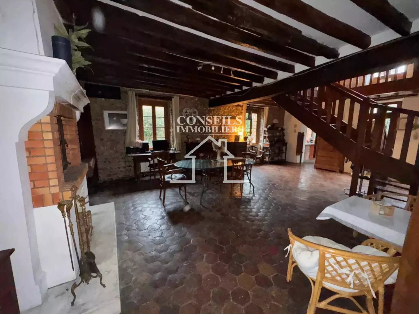 Maison à vendre, 218m², Villeneuve-sur-Yonne