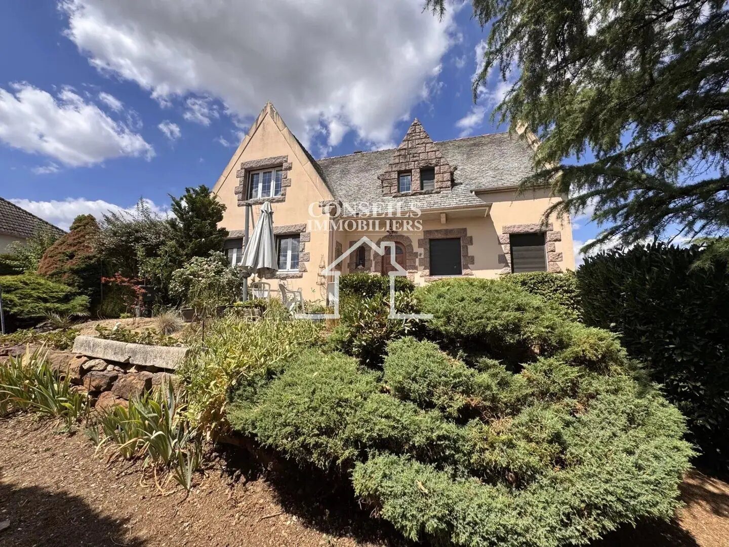 Maison à vendre, 233m², Saint-Julien-du-Sault
