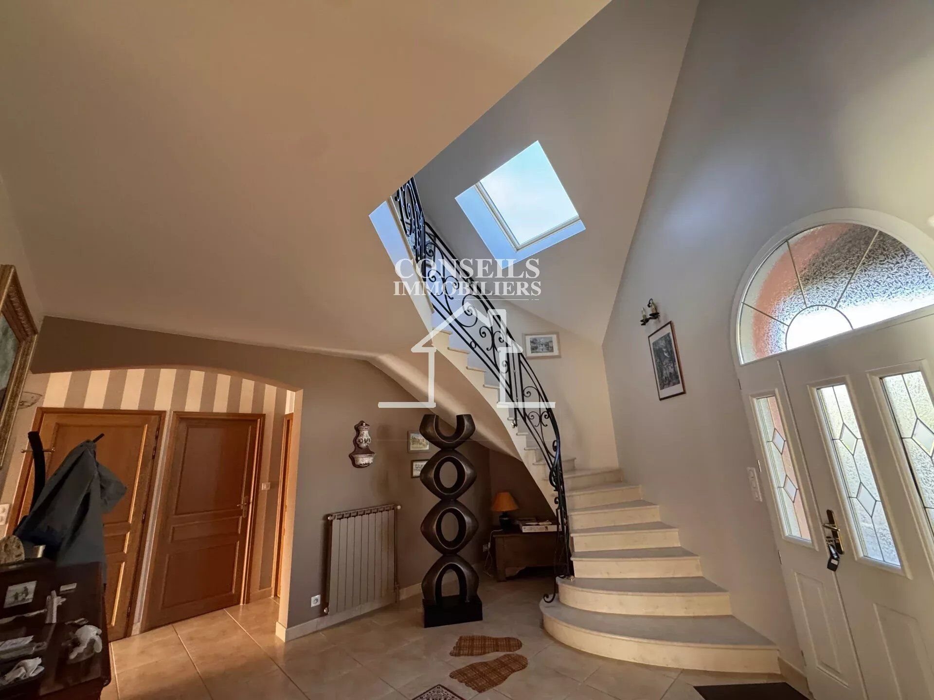 Maison à vendre, 237m², Saint-Julien-du-Sault