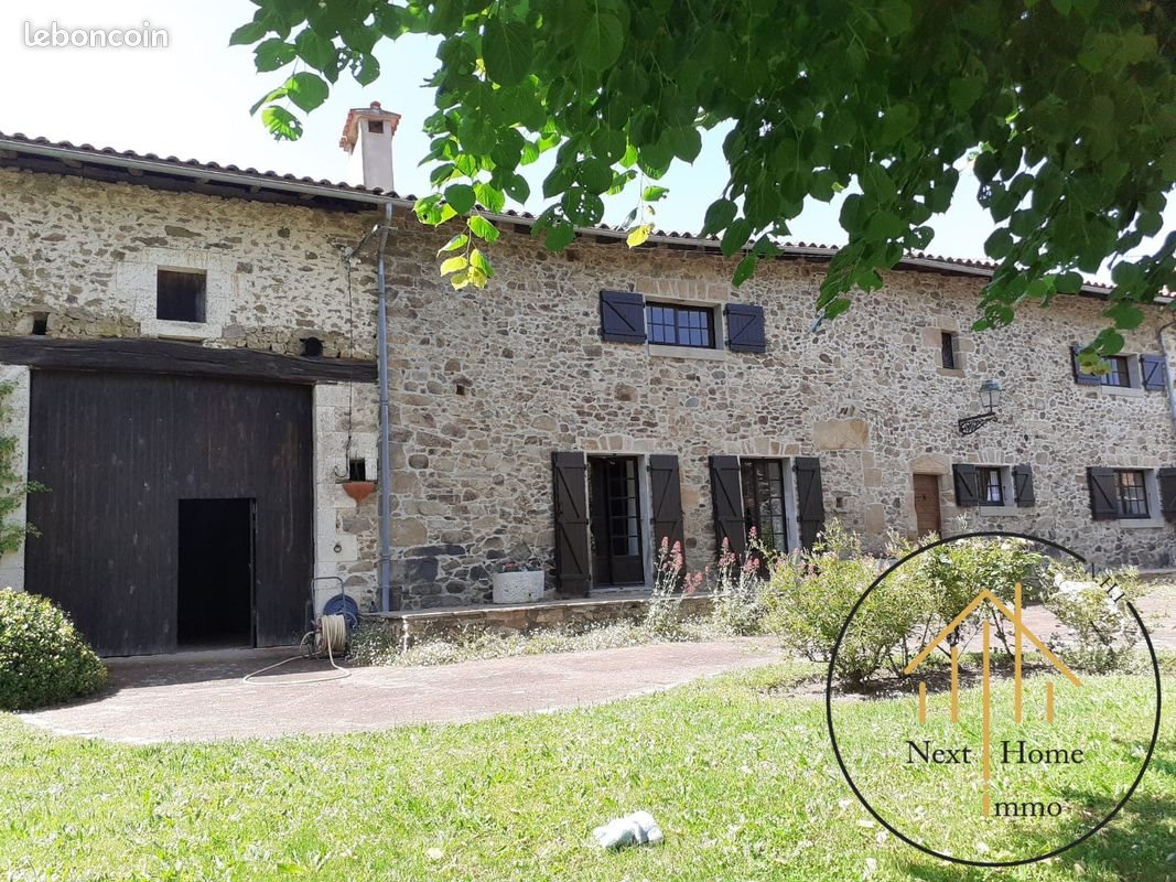 Maison à vendre, 196m², Massignac