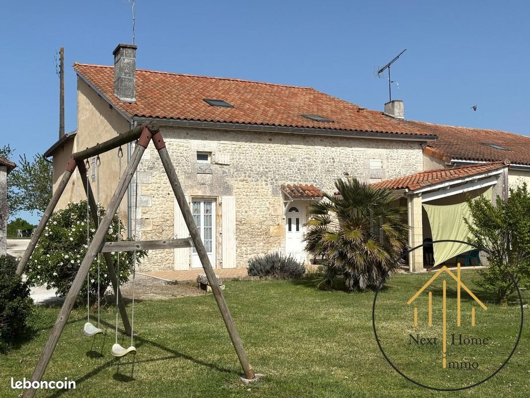 Maison à vendre, 197m², Montmoreau-Saint-Cybard