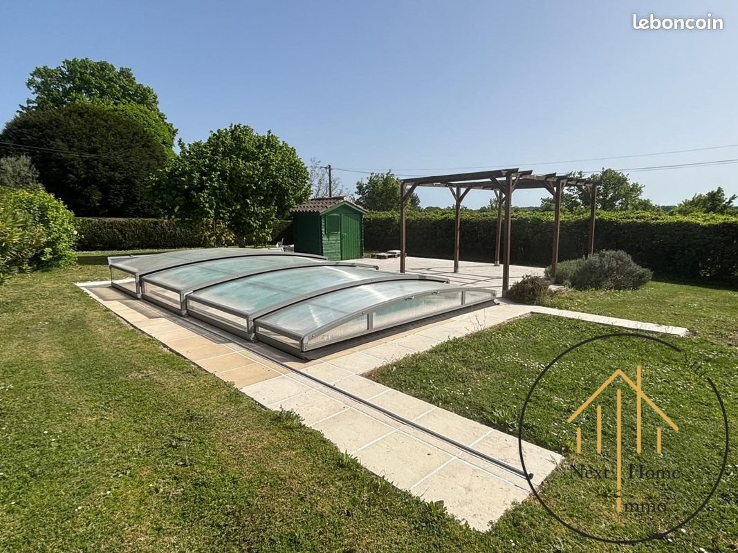 Maison à vendre, 197m², Montmoreau-Saint-Cybard