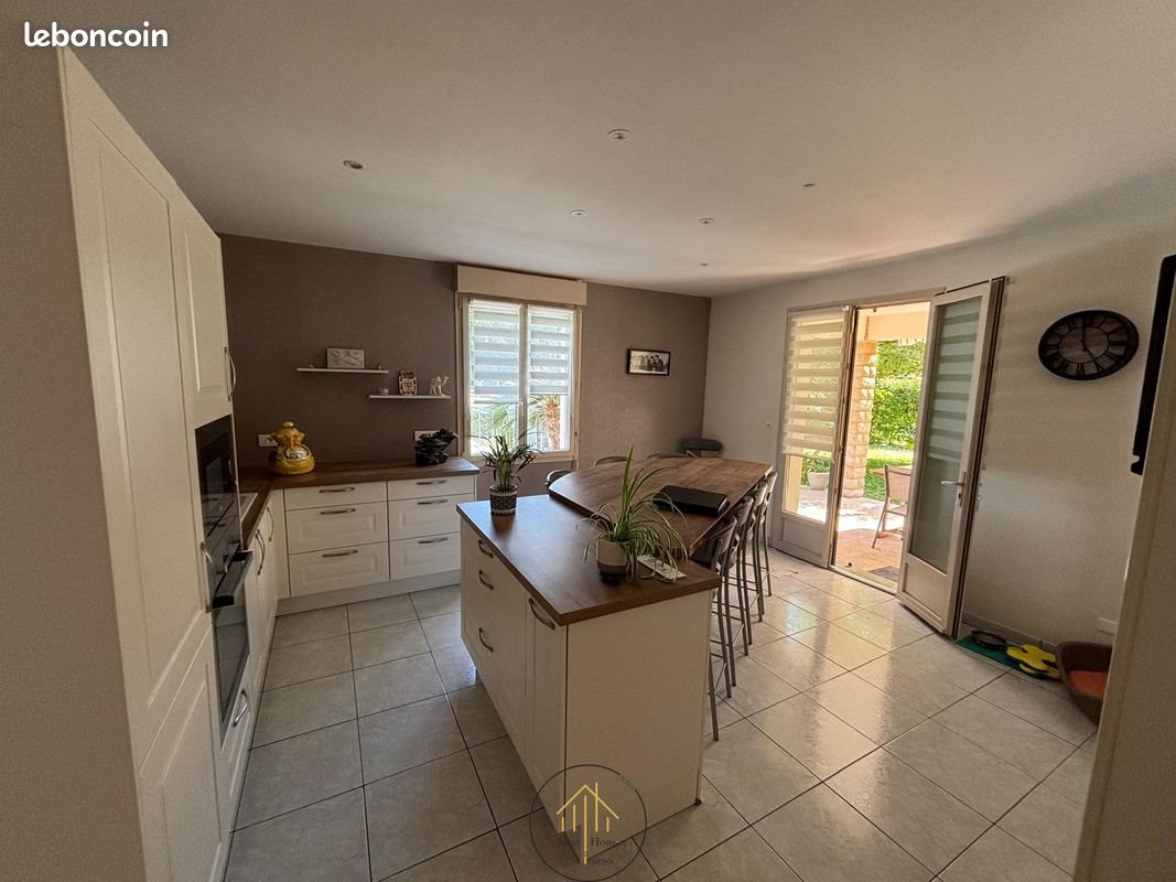 Maison à vendre, 147m², Ars
