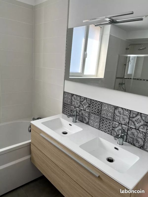 Maison à louer, 92m², Bias