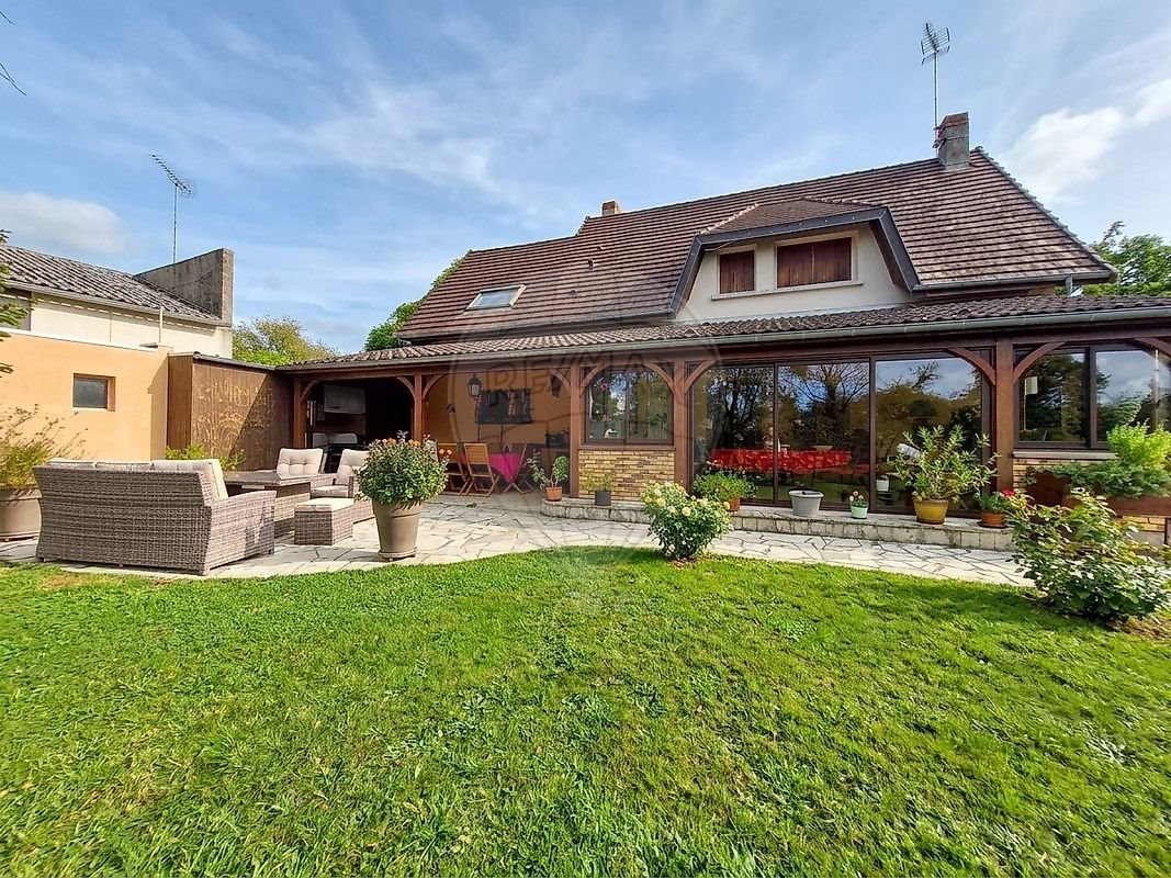 Maison à vendre, 179m², Challuy